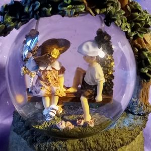 Kim Anderson Musical Water Globe